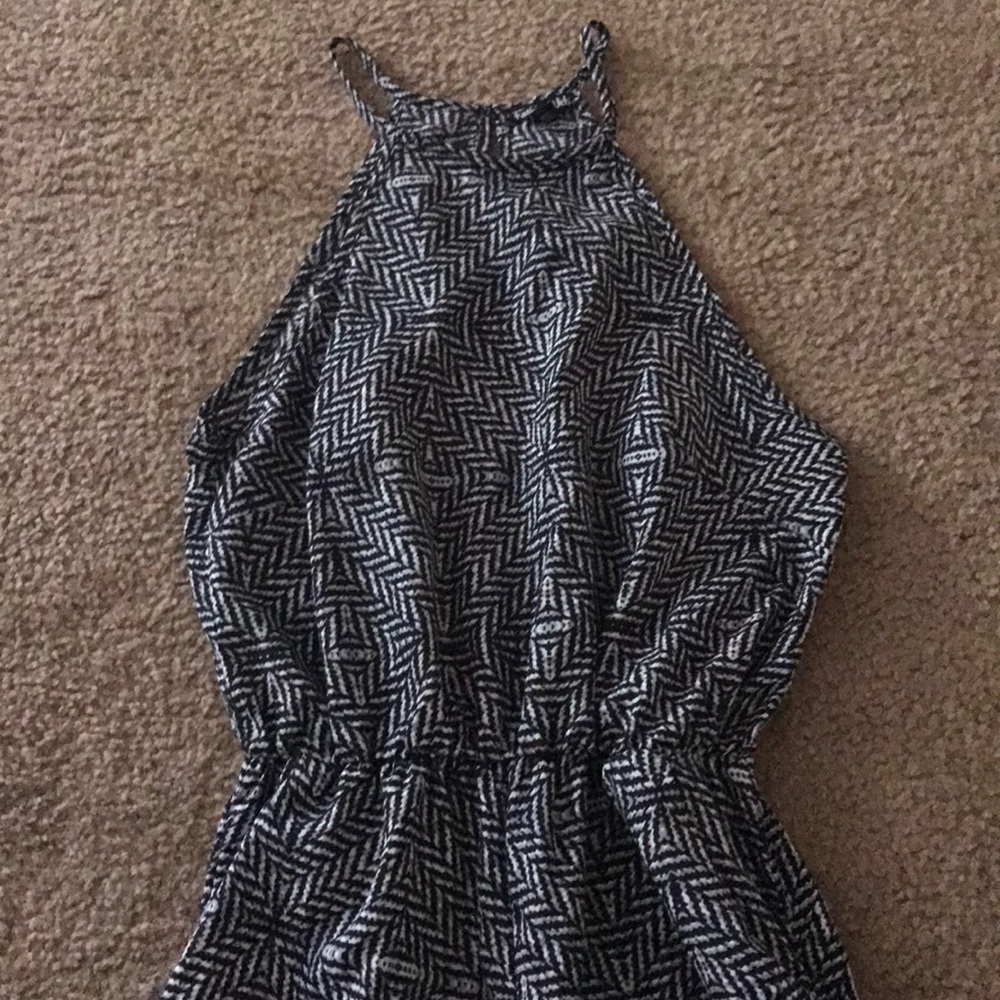 Romper - Picture 2 of 2